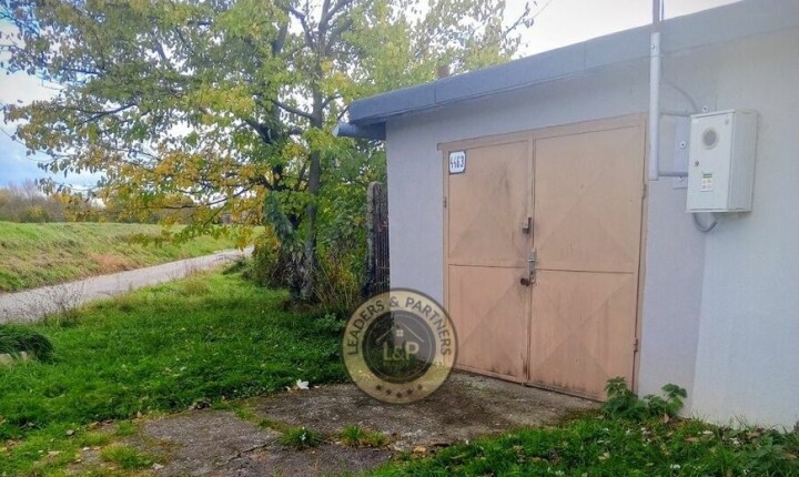 Predaj garáže s pozemkom v Seredi na Dolnostredskej ulici