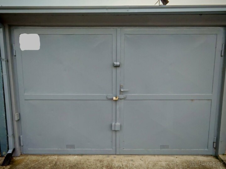 Predaj štyroch zrekonštruovaných garáží vo Veľkom Mederi