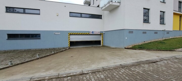 Na predaj podzemné garážové státie na Švermovej 42