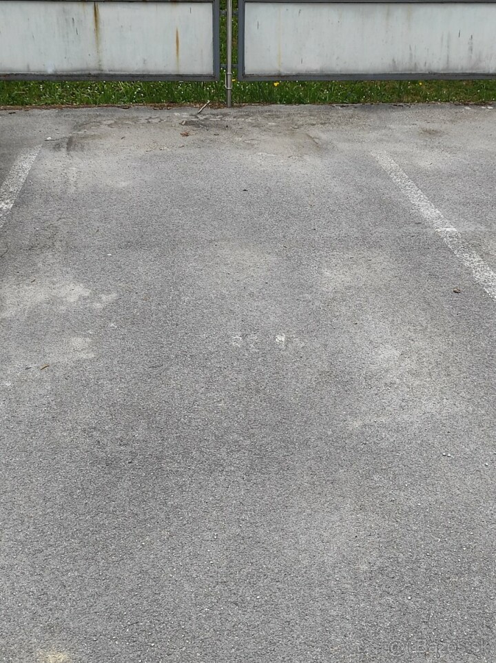 Prenájom zabezpečeného parkovacieho státia v Martinkovom Potoku
