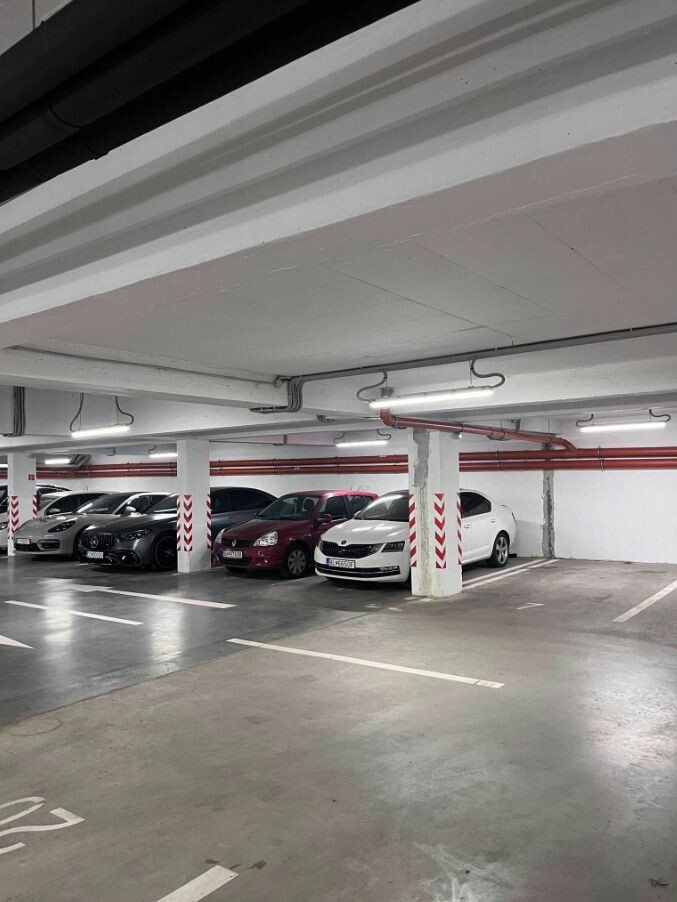 Na predaj parkovacie miesto v Senci na Námestí 1. mája