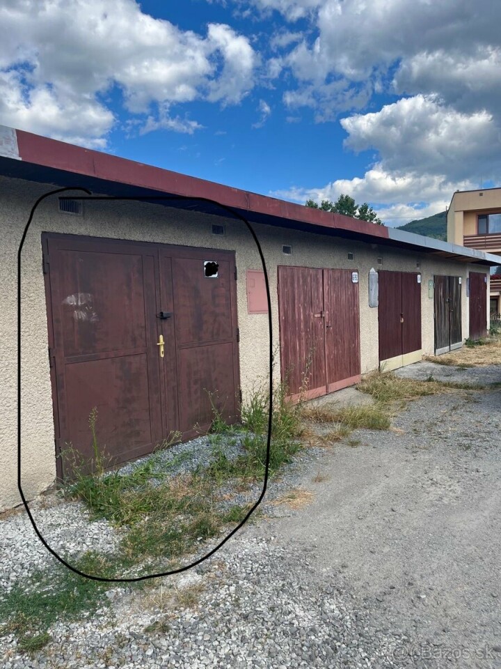 Na predaj murovaná garáž na Okružnej ulici v Zvolene Sekieri